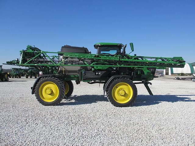 Image of John Deere 412R equipment image 2