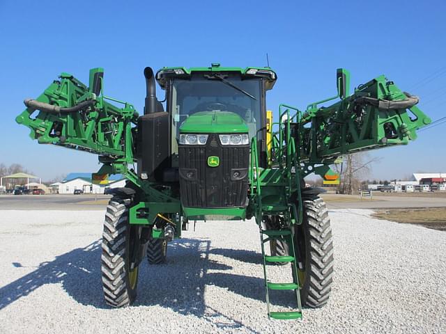 Image of John Deere 412R equipment image 3