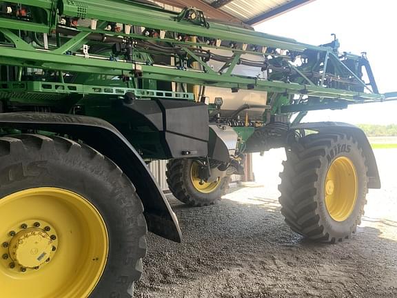 Image of John Deere 412R equipment image 4