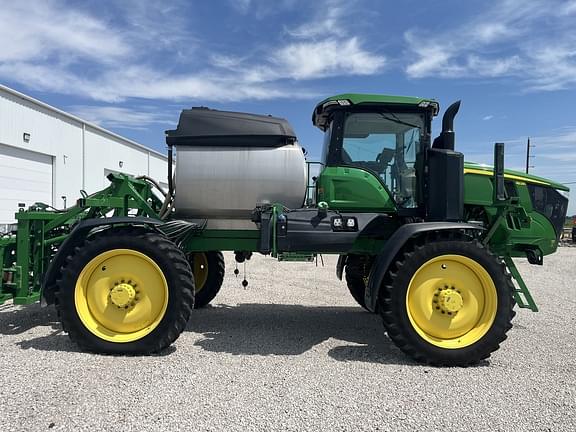 Image of John Deere 412R equipment image 3