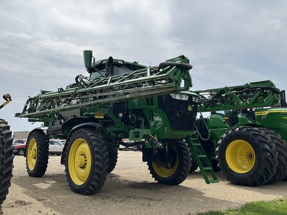 2022 John Deere 412R Equipment Image0