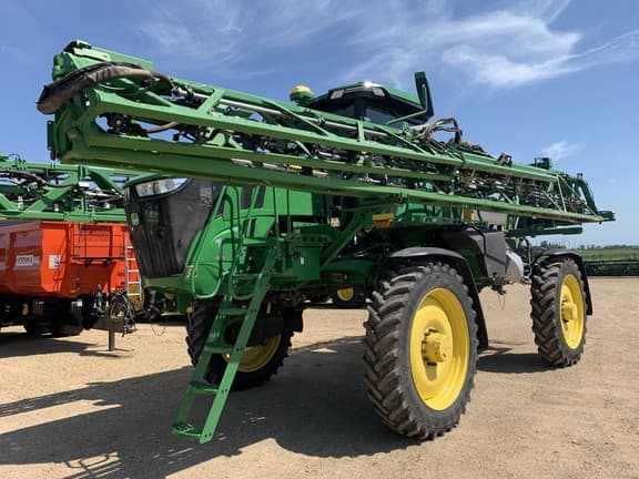 Image of John Deere 412R equipment image 3