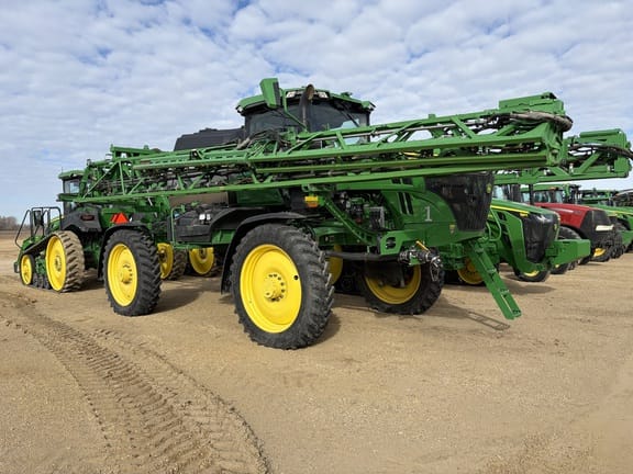 2022 John Deere 412R Equipment Image0