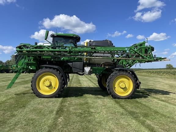 Image of John Deere 412R equipment image 1