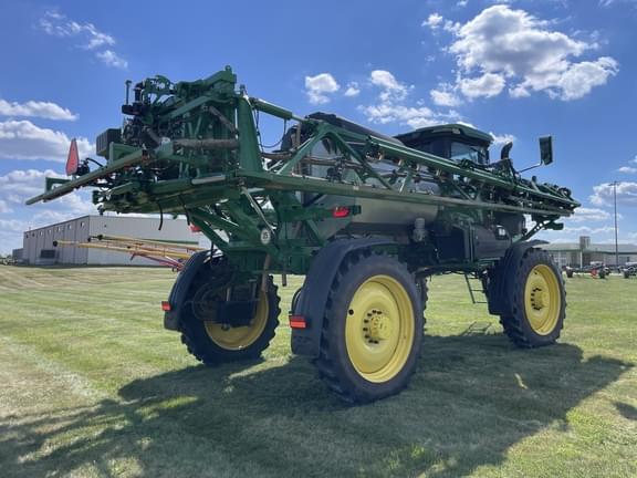 Image of John Deere 412R equipment image 4