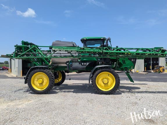 Image of John Deere 412R equipment image 4