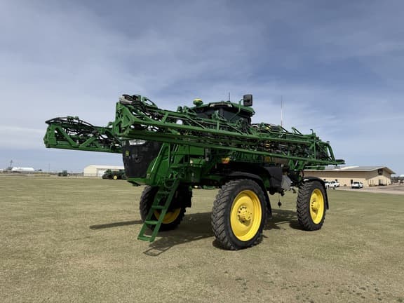 Image of John Deere 412R equipment image 1