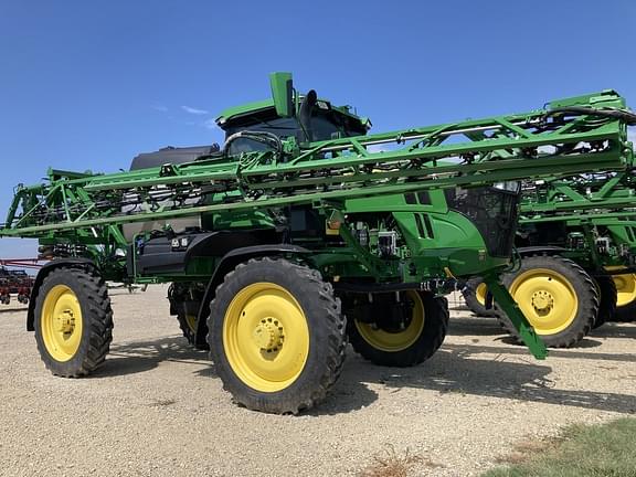 Image of John Deere 412R equipment image 1