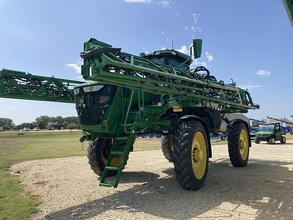 Image of John Deere 412R equipment image 4