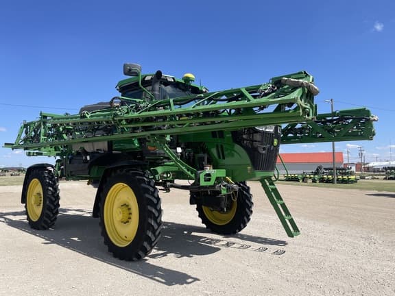 Image of John Deere 412R equipment image 3