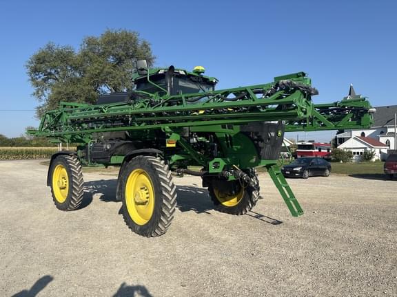 Image of John Deere 412R equipment image 2