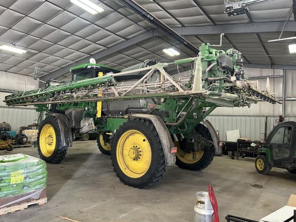 Image of John Deere 412R equipment image 2