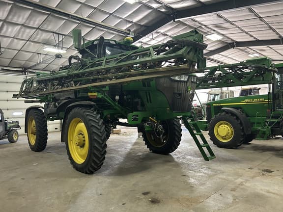 Image of John Deere 412R equipment image 4