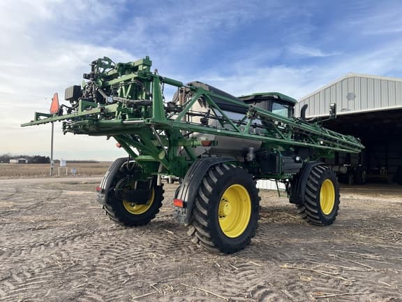 Image of John Deere 412R equipment image 4