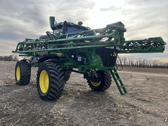 Image of John Deere 412R equipment image 2