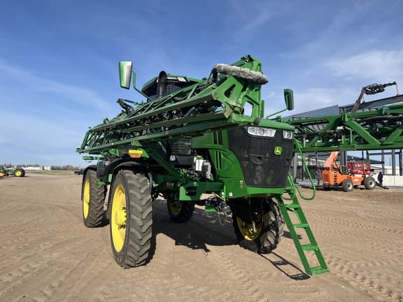 Image of John Deere 412R equipment image 2