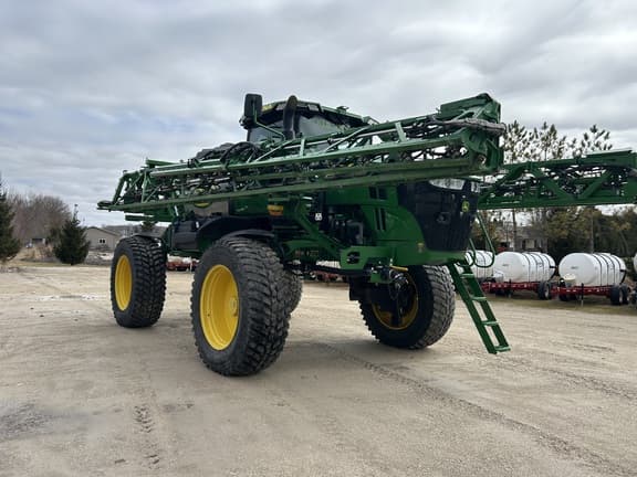 Image of John Deere 412R equipment image 2