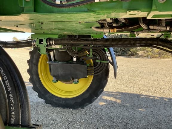 Image of John Deere 412R equipment image 3