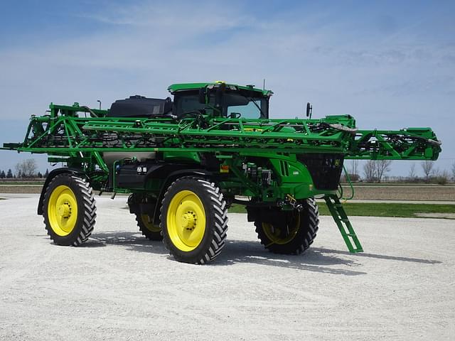 Image of John Deere 412R equipment image 1