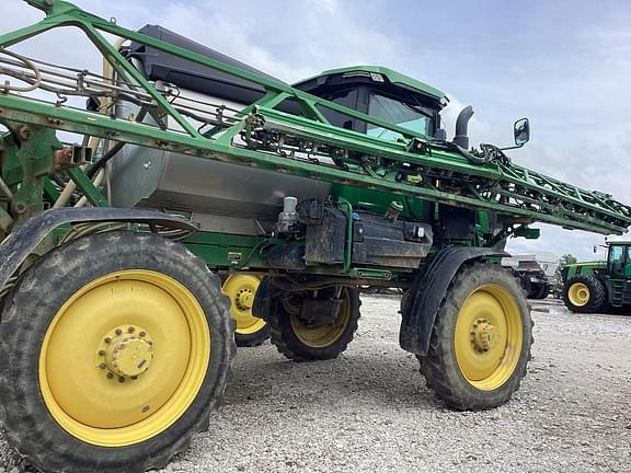 Image of John Deere 412R equipment image 1