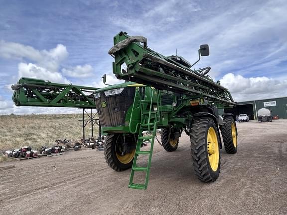 Image of John Deere 412R equipment image 3