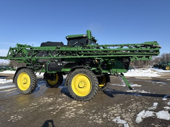 Image of John Deere 412R equipment image 2