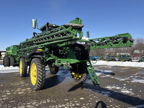 Image of John Deere 412R equipment image 3