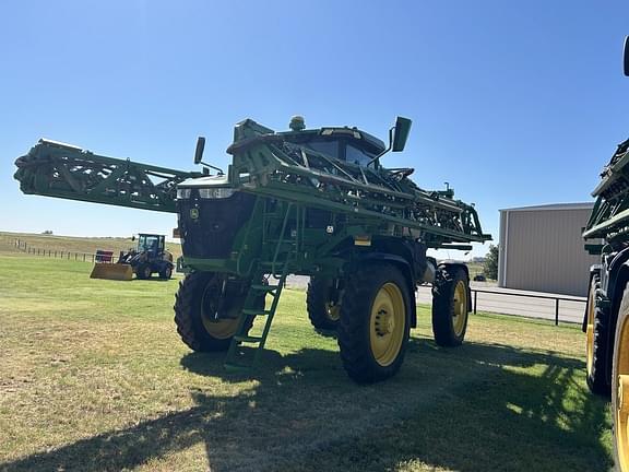 Image of John Deere 412R equipment image 1