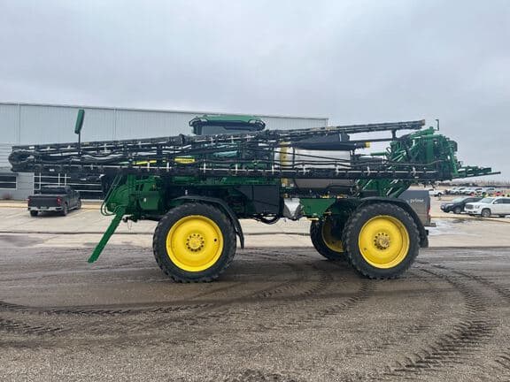 Image of John Deere 412R equipment image 1