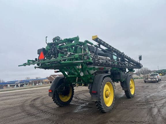 Image of John Deere 412R equipment image 4