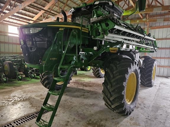 Image of John Deere 412R equipment image 3