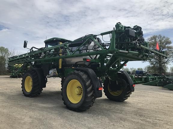 Image of John Deere 412R equipment image 4