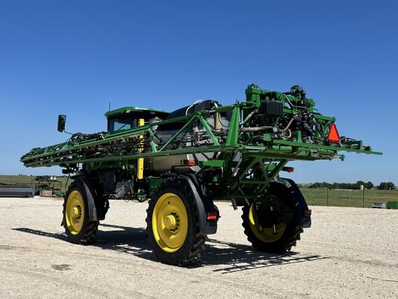 Image of John Deere 412R equipment image 2