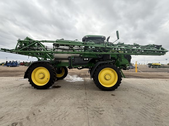2022 John Deere 412R Equipment Image0