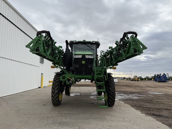 Image of John Deere 412R equipment image 2