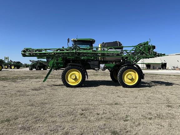 Image of John Deere 412R equipment image 1