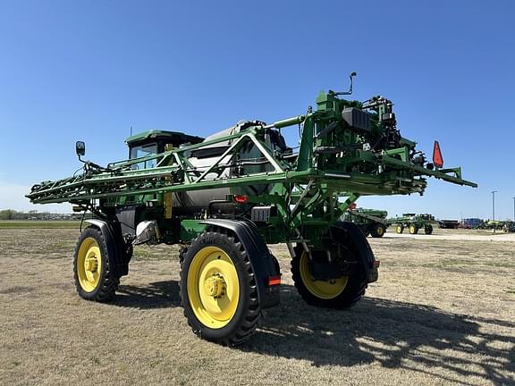Image of John Deere 412R equipment image 2