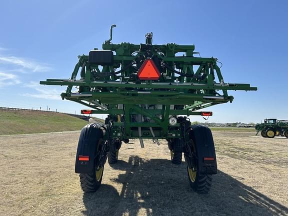 Image of John Deere 412R equipment image 3