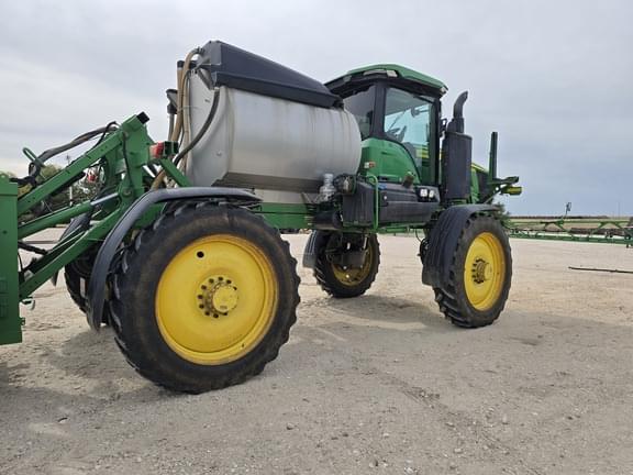 Image of John Deere 412R equipment image 4