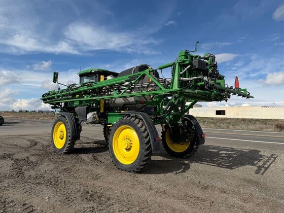 Image of John Deere 412R equipment image 1