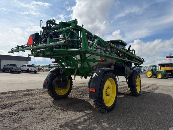 Image of John Deere 412R equipment image 3