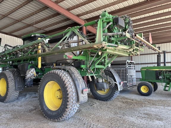 Image of John Deere 412R equipment image 4