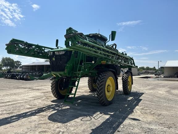 Image of John Deere 412R equipment image 2