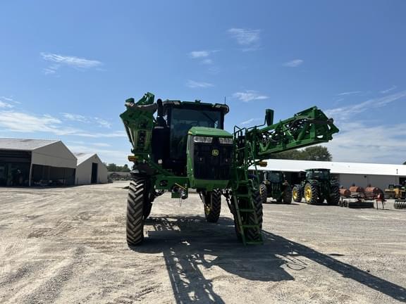 Image of John Deere 412R equipment image 1