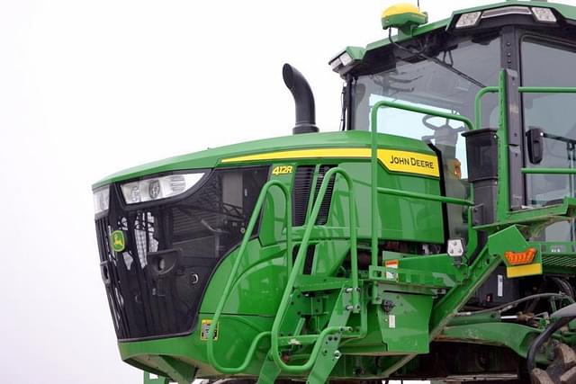 Image of John Deere 412R equipment image 2