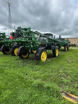 Image of John Deere 412R equipment image 3