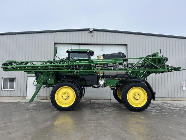 Image of John Deere 412R equipment image 2