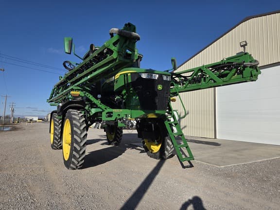 Image of John Deere 412R equipment image 1