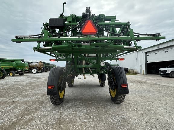 Image of John Deere 412R equipment image 3