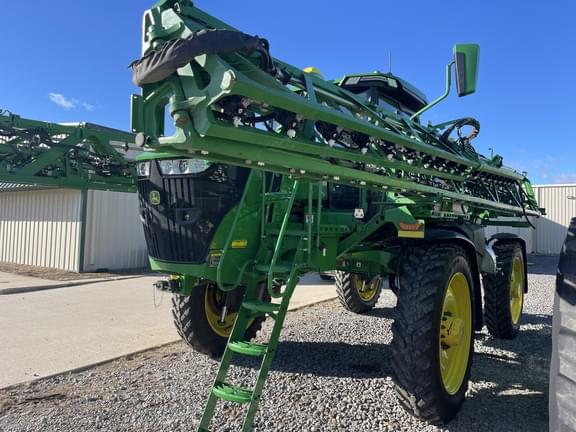 Image of John Deere 412R equipment image 3